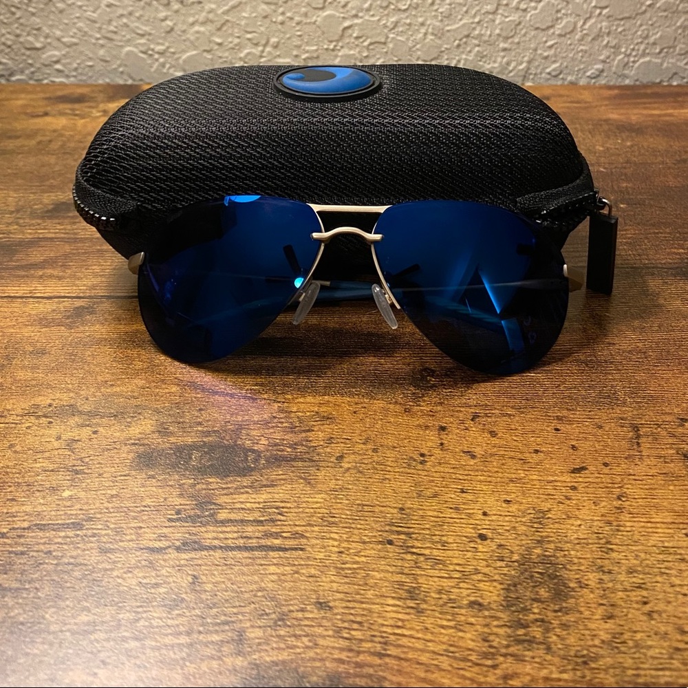 Helo Polarized Costa Del Mar Sunglasses - Picture 3 of 8